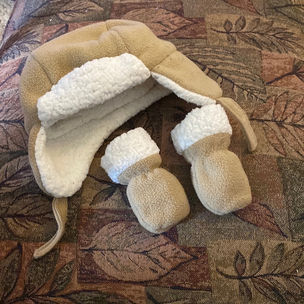 0-6 month Tan Hat & Mittens from Children’s Place